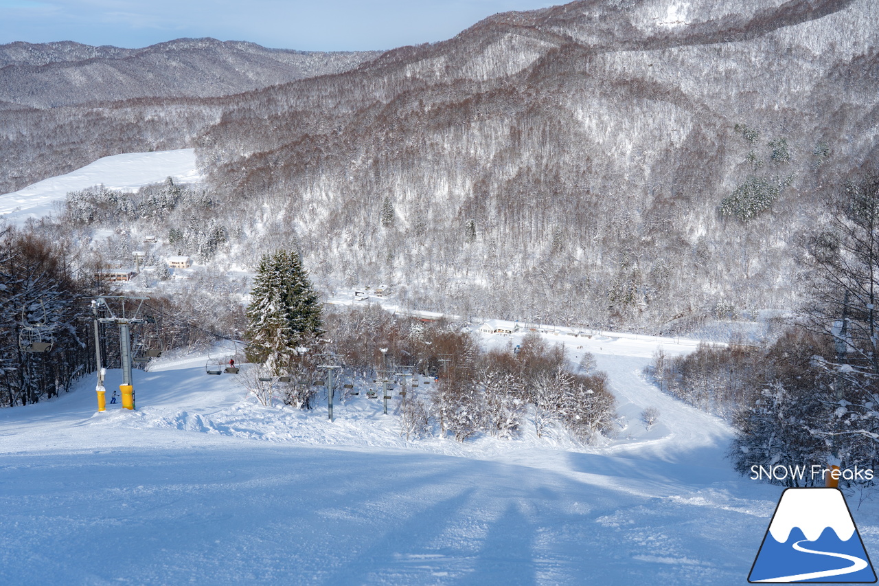 美唄国設スキー場｜豪雪・美唄からメリークリスマス！現在、道内屈指の積雪量。ということで、コンディションは最高です！